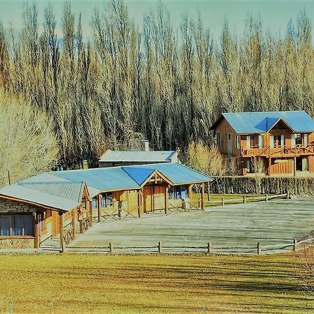 Hosteria & Cabanas Rio Fenix Perito Moreno Exteriör bild